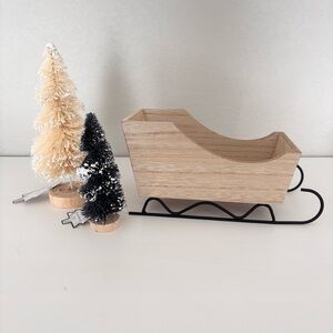 TARGET Wood Sleigh & Bottle Brush Trees NWT